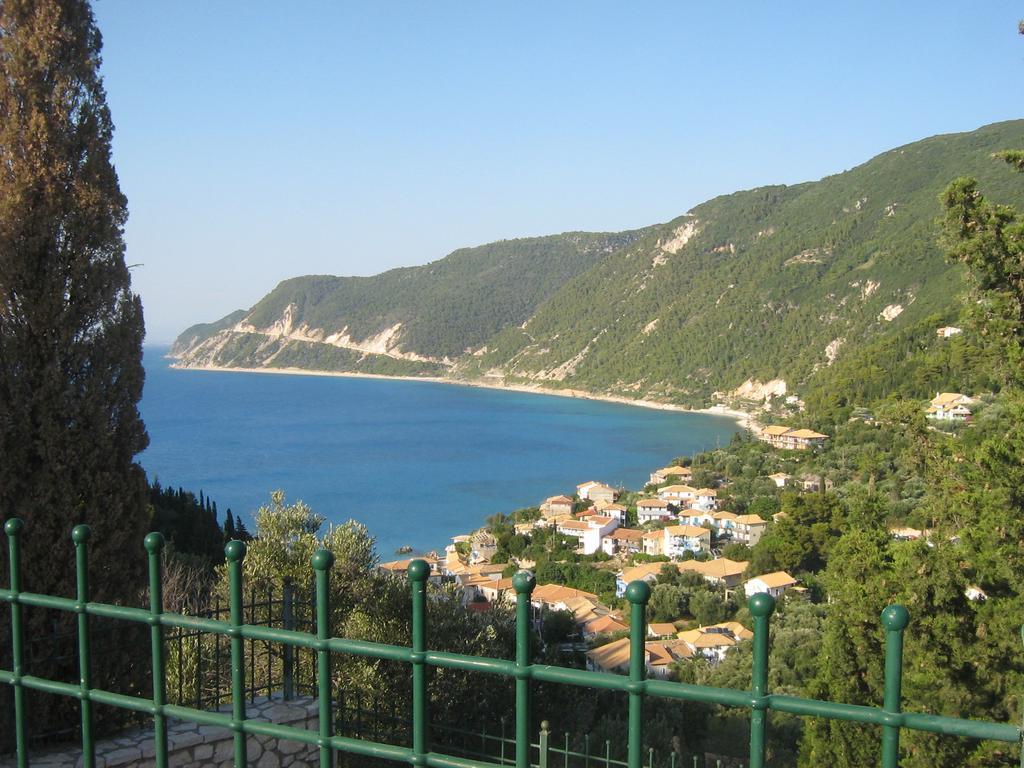 Villa Milia Ayios Nikitas Luaran gambar