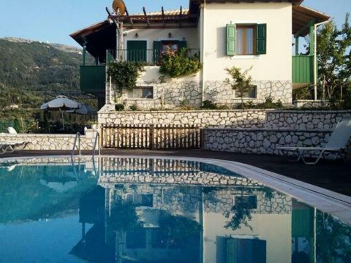 Villa Milia Ayios Nikitas Luaran gambar